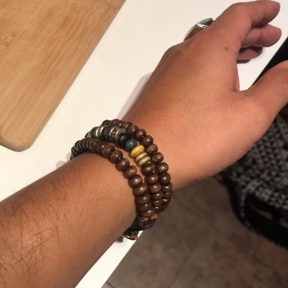 Adjustable Bead Bracelet And Silver Necklace. - image 2